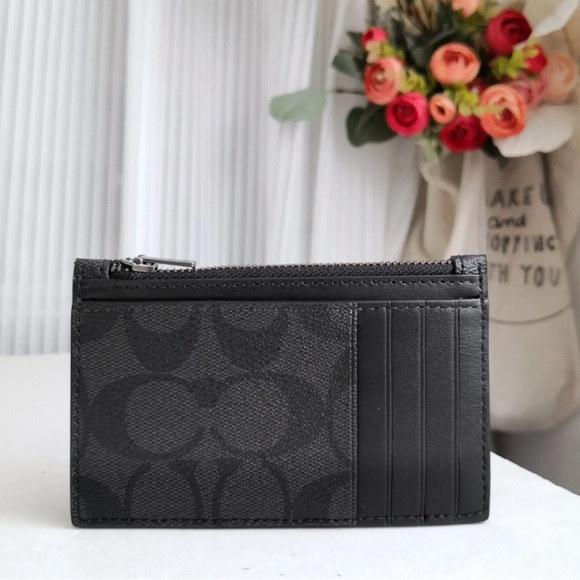 NWT Coach Zip Card Case In Signature Canvas Black C4281 $98 - Picture 1 of 4